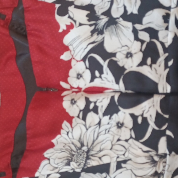 Gorgeous White House Black Market Silky Strapless Floral Dress - Picture 7 of 10